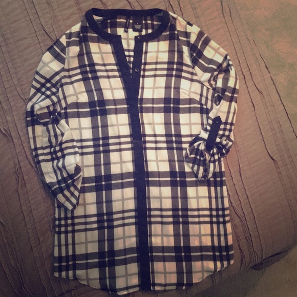 Black and white button down blouse - Picture 1 of 2